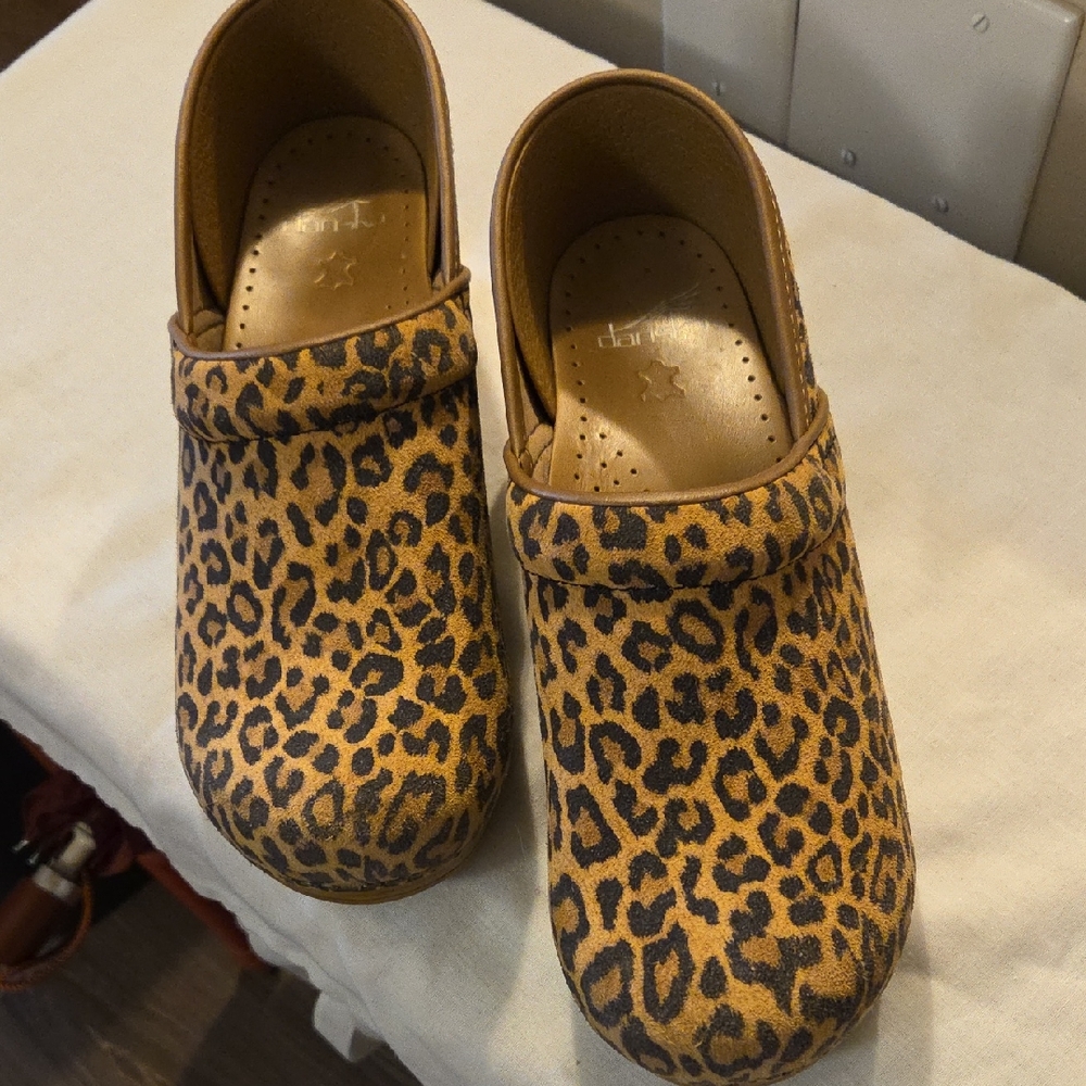 Dansko Professional Leopard Print Clogs Size 42 1… - image 1